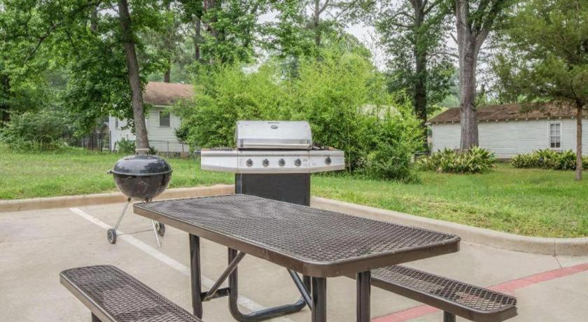 فندق سوبر 8 باي ويندام مانسفيلد، لويزيانا Mansfield المظهر الخارجي الصورة